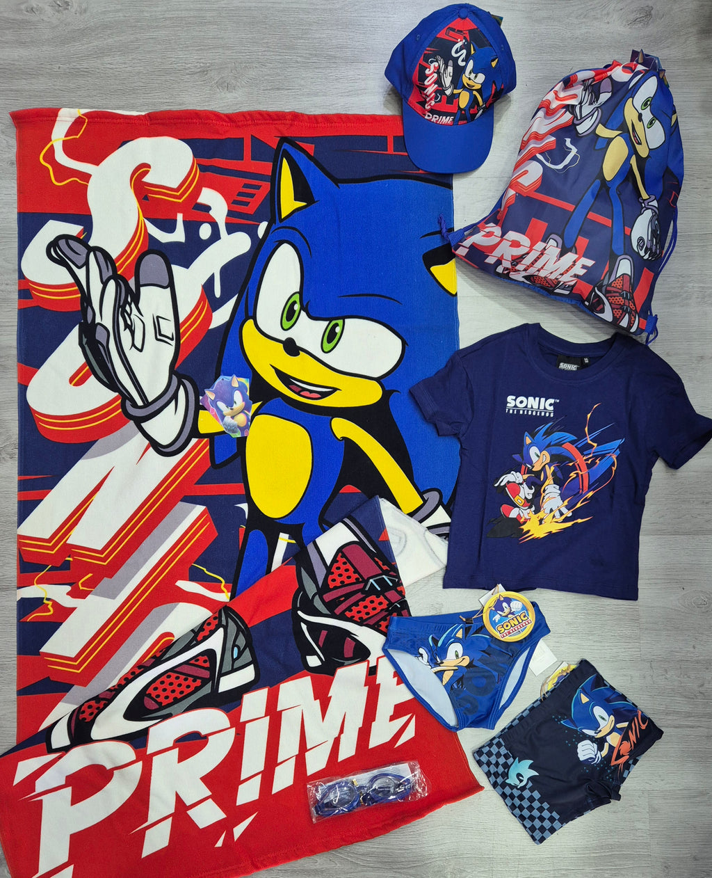 SONIC ESTATE COSTUME