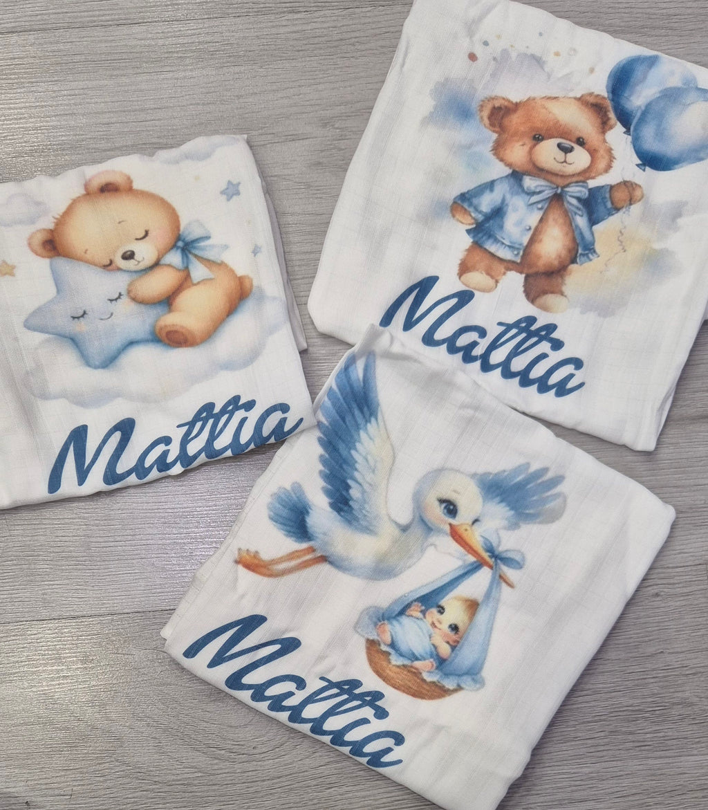 SET NASCITA - CUSCINO ALLATTAMENTO OERSONALIZZATO E TRIS DI PANNETTI DI GARZA