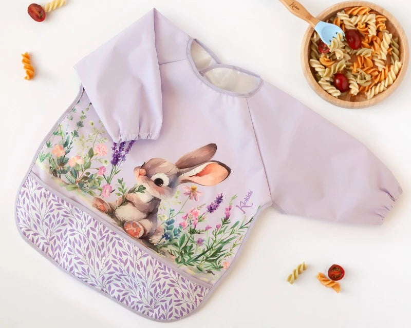 Bavaglino impermeabile con maniche coniglio lavanda