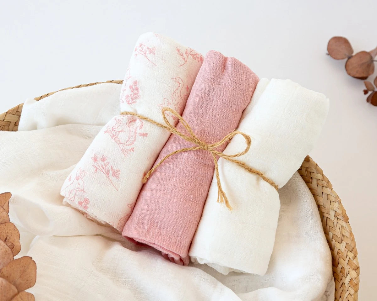 Set di 3 mussole rosa, bianco e stampa animaletti o foglioline 70x70 cm